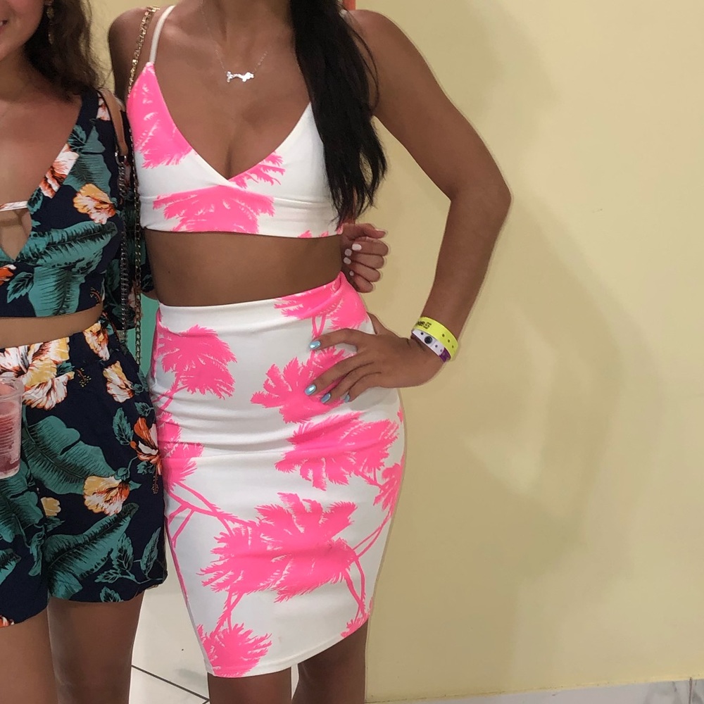 Pink palm tree set - Picture 2 of 2